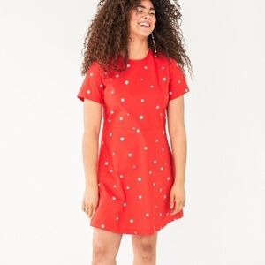 ban.do / Red dress with white daisies